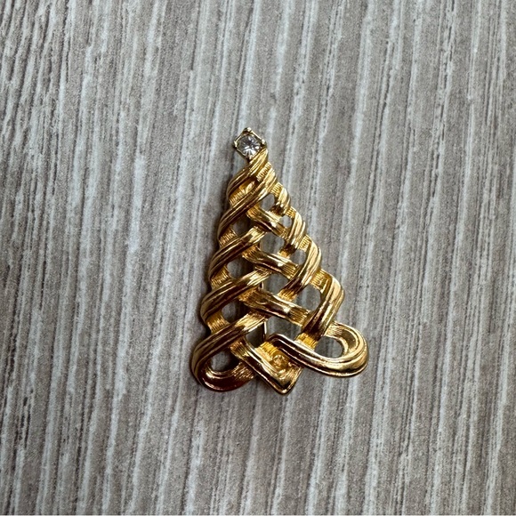 Avon Fashions Jewelry - Vintage Avon Small Gold Rhinestone Knotted Tree Brooch Christmas Holiday Festive